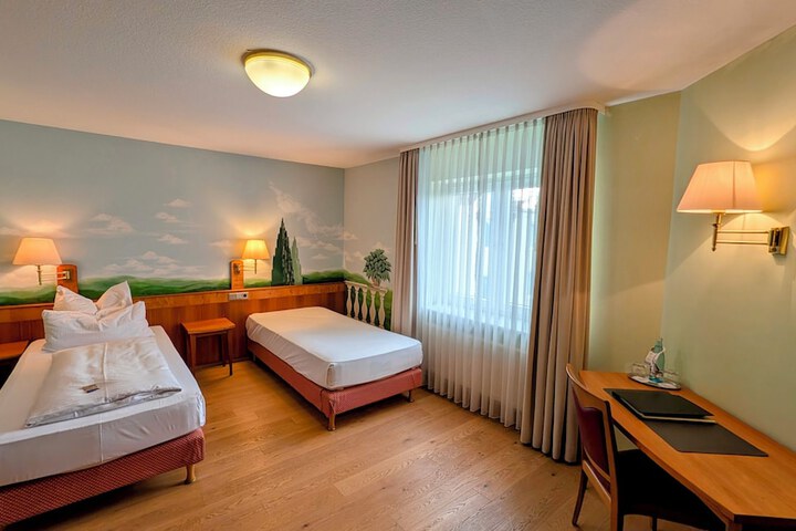 Room 9 of 44