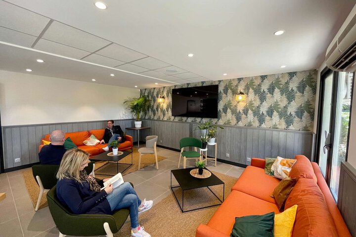 Entrance & Lobby
