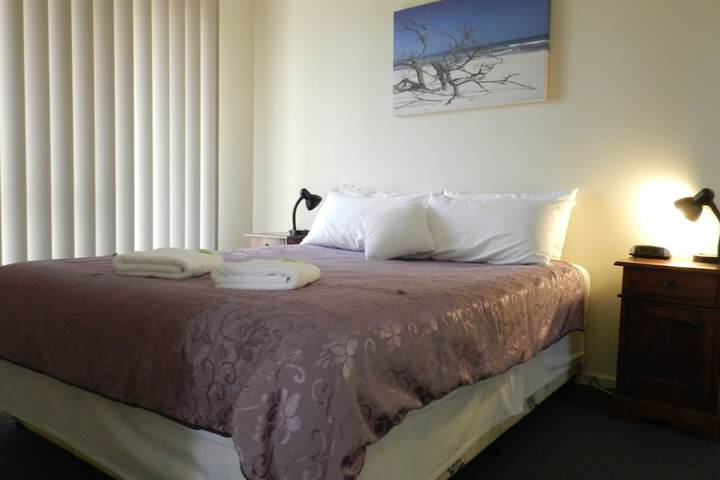 Room 3 of 43