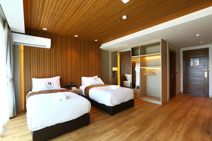 Room 18 of 95