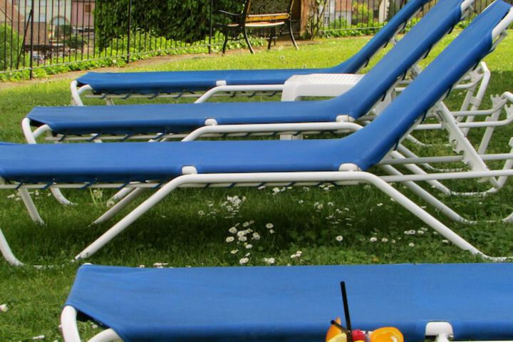 Pool 44 of 51