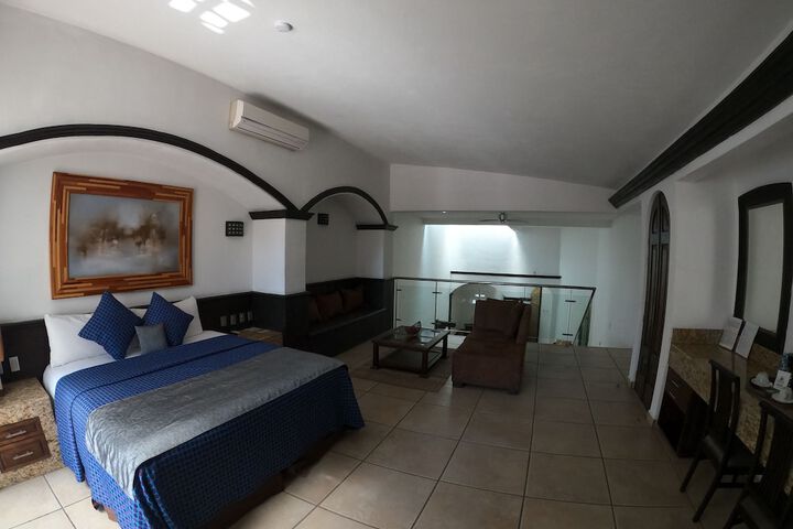 Room 6 of 40