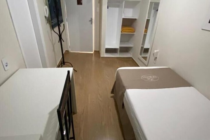 Room 17 of 35