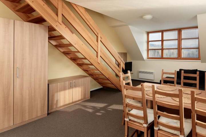 Room 11 of 194