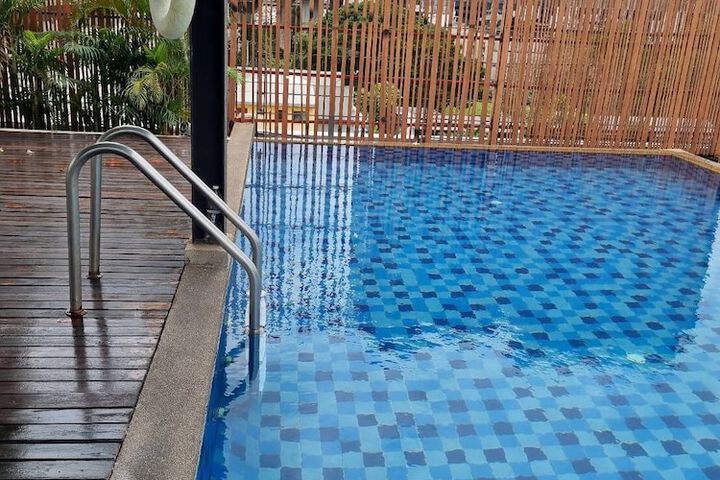 Pools & Facilities