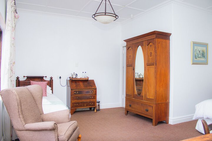 Room 7 of 65