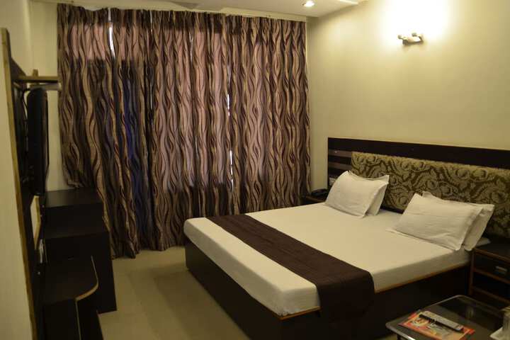 Room 17 of 55