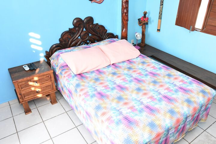 Room 4 of 32