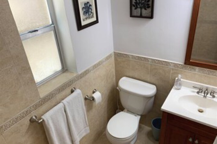 Room 4 of 17