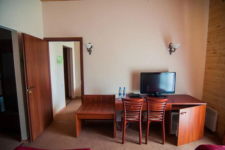 Room 7 of 24