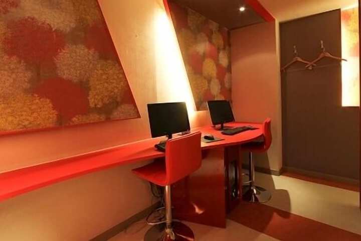 Room 48 of 59
