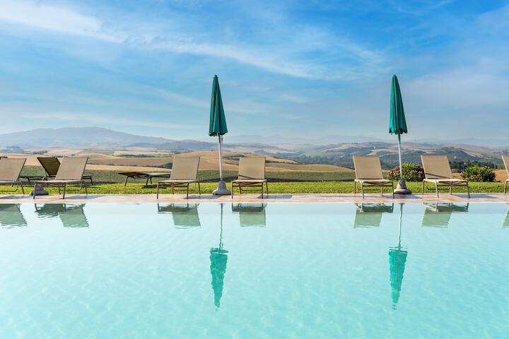 Pool 17 of 52