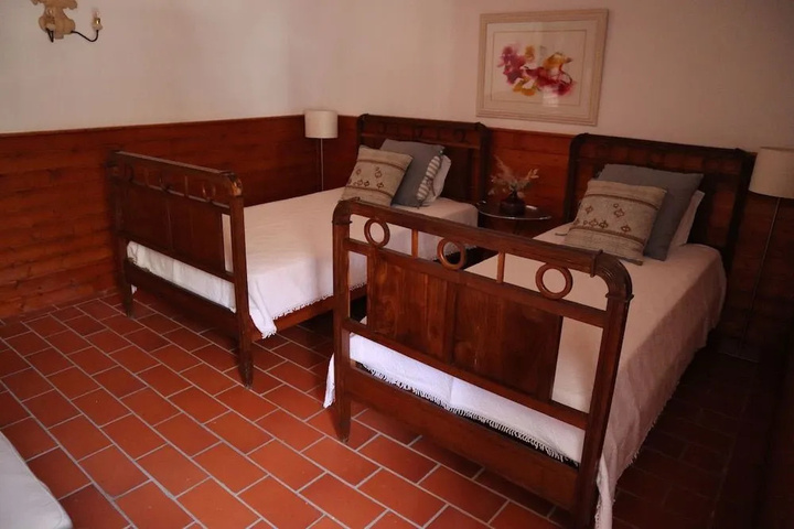 Room 5 of 24