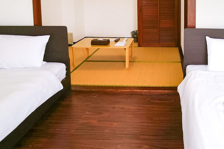 Room 40 of 80