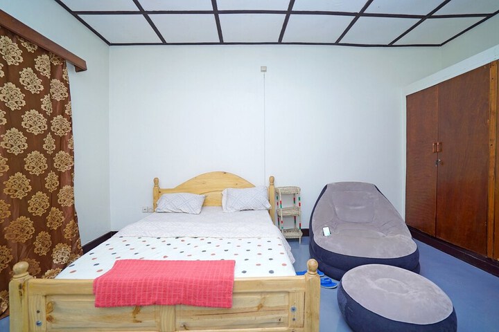 Room 13 of 29