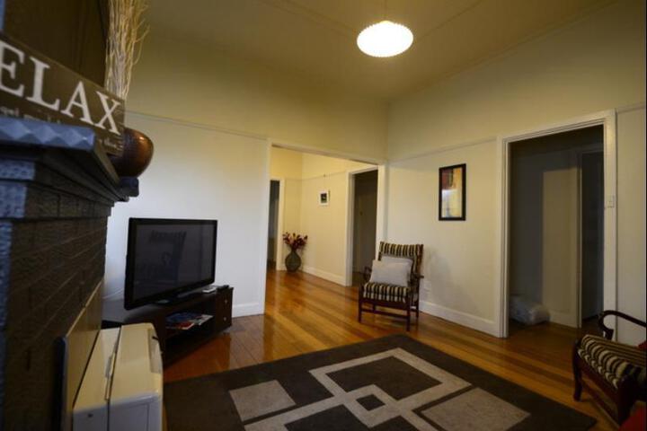 Room 2 of 6