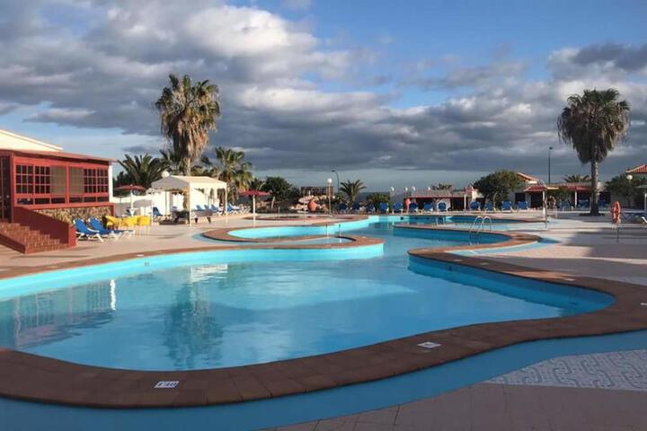 Pool 5 of 15