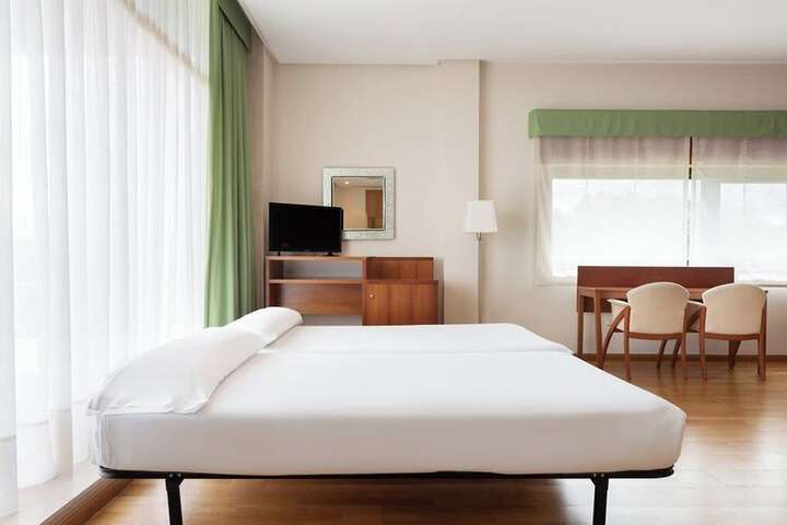 Room 25 of 51