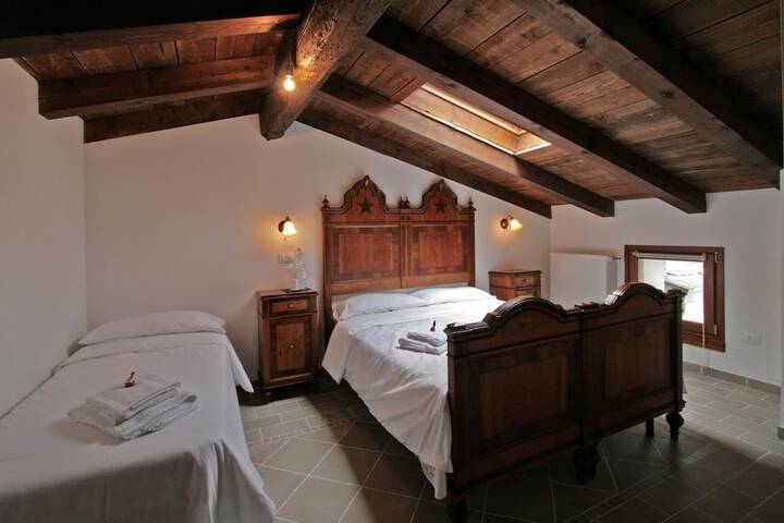 Room 6 of 45