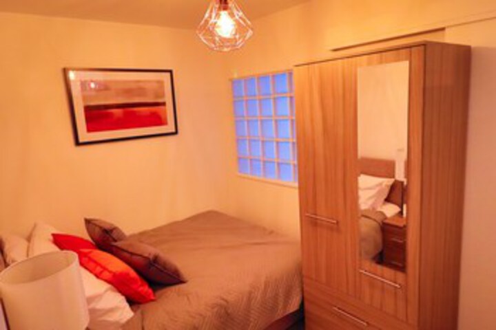 Room 15 of 24