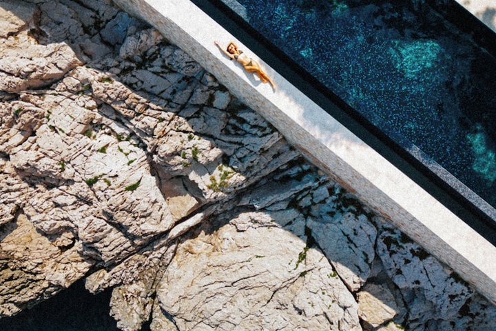 Pool 60 of 109