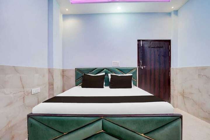 Room 21 of 38
