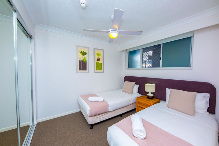 Room 18 of 115