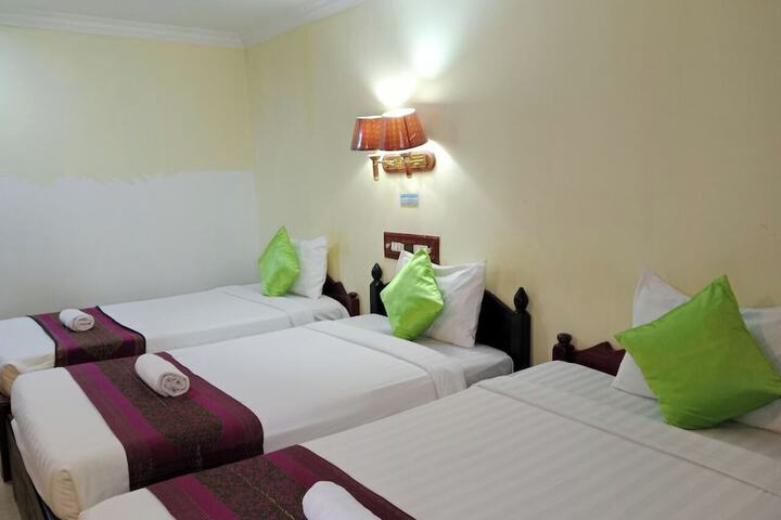 Room 9 of 27