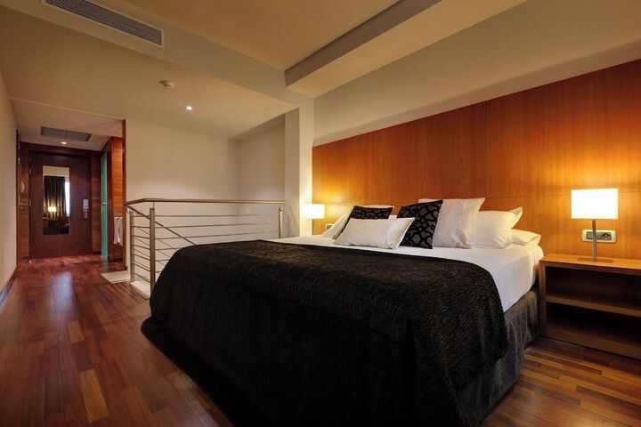 Room 5 of 64