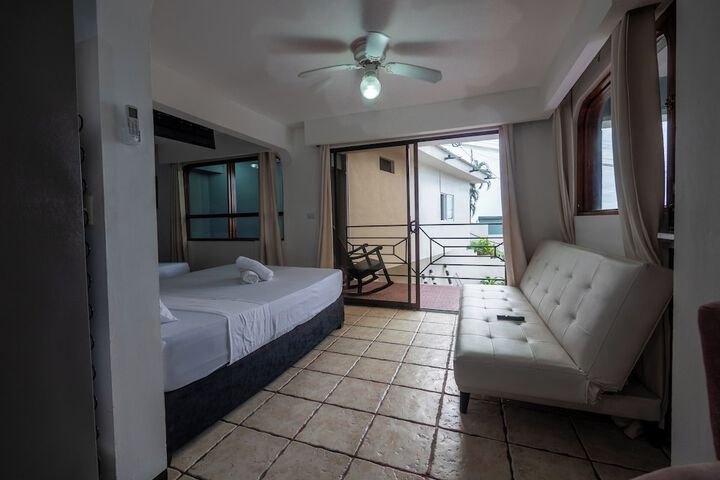 Room 3 of 15