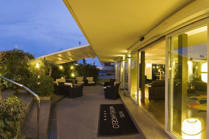 Hotel 100 of 106