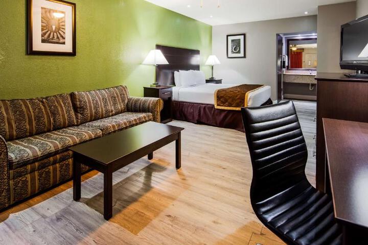 Standard | King Bed (1 of 7)