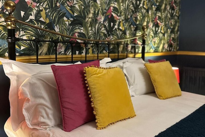 Room 7 of 31
