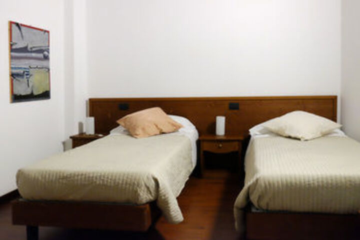Room 20 of 38
