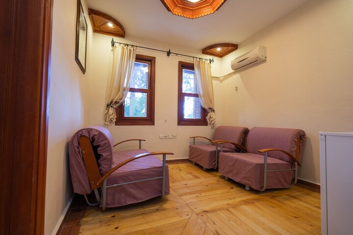 Room 43 of 139