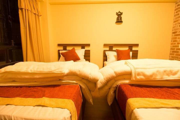 Room 6 of 38