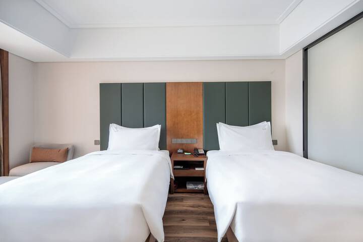 Room 16 of 109