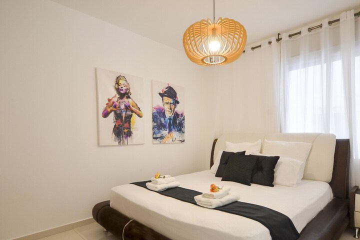 Room 85 of 315