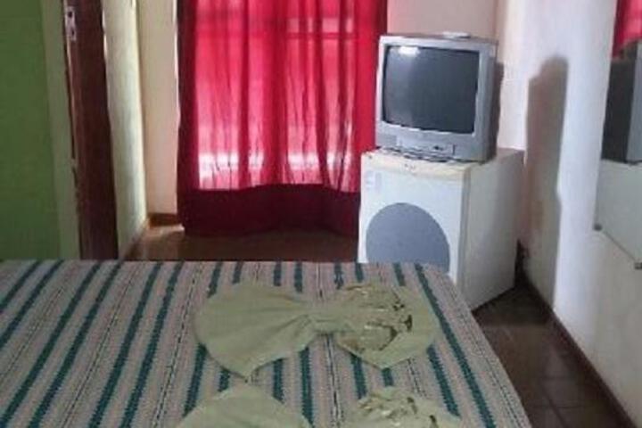 Room 6 of 13