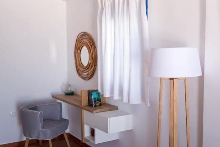 Room 10 of 65