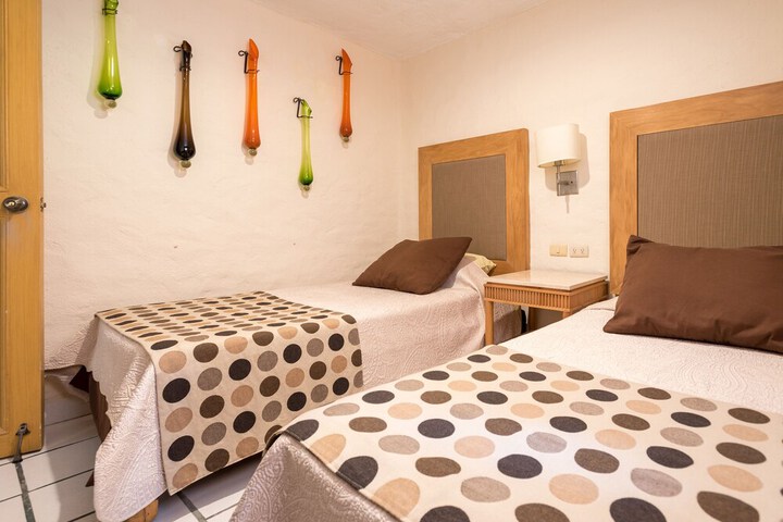 Room 5 of 46