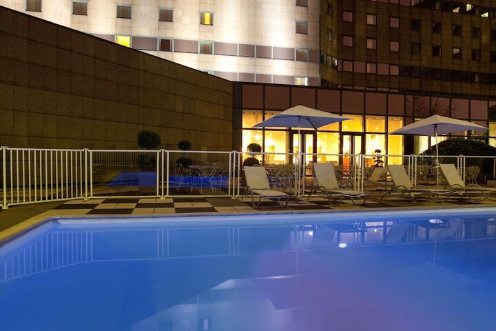 Hotel Pool
