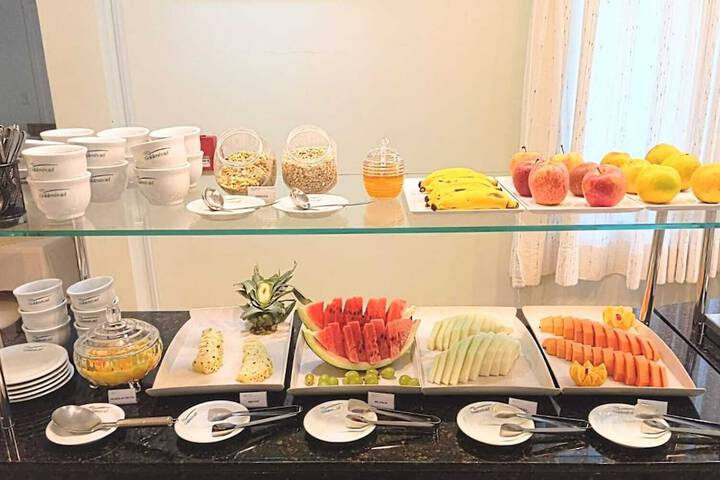 Breakfast meal
