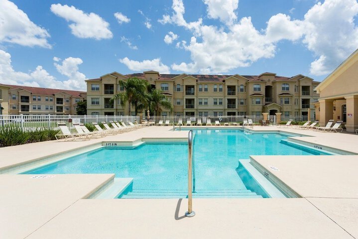 Pool 9 of 21
