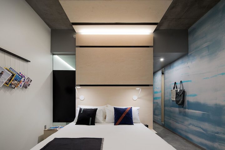 Room 45 of 136