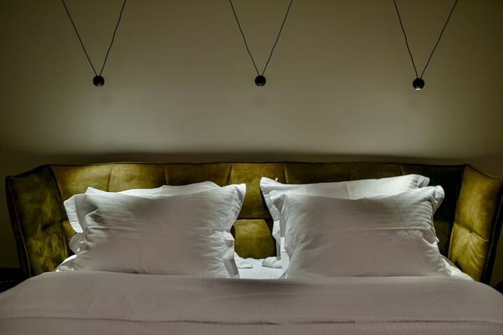 Room 19 of 80