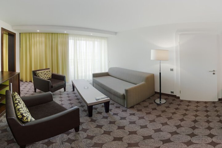 Room 21 of 72