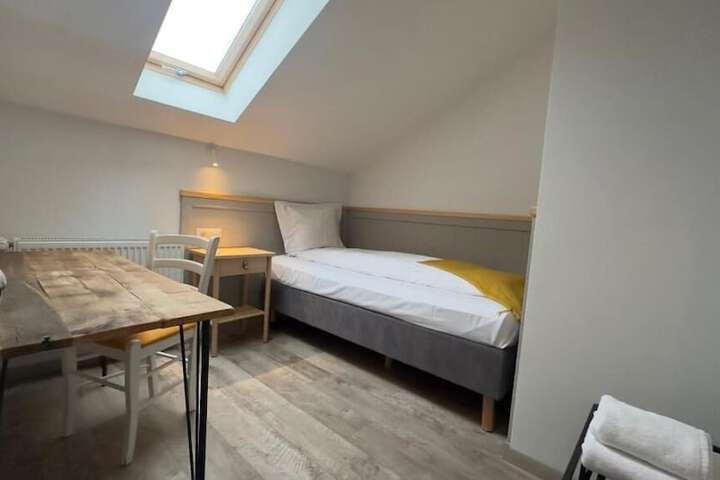 Room 3 of 21