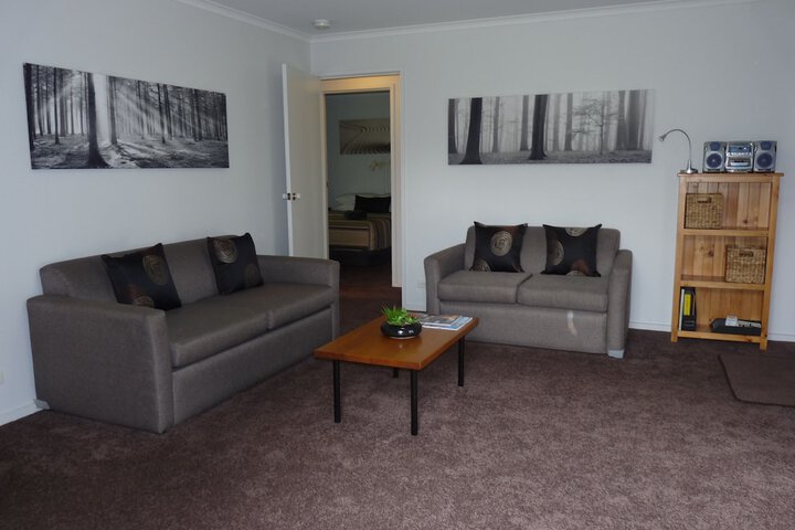 Room 9 of 28