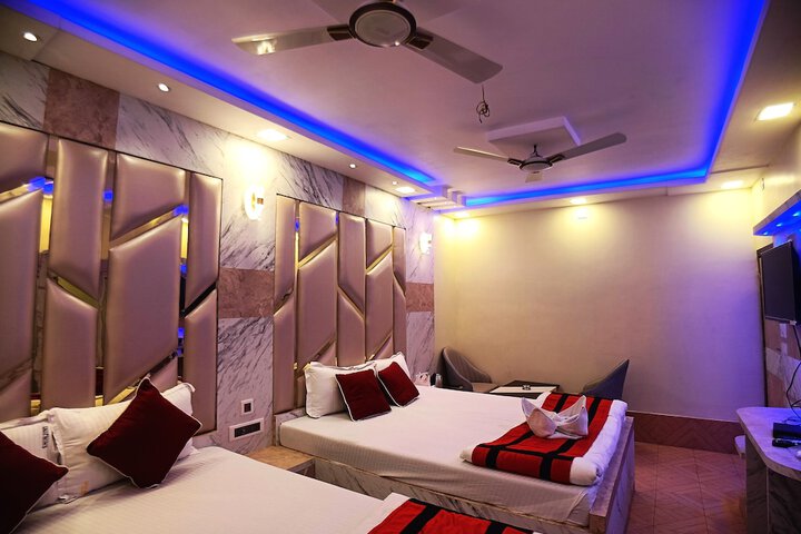 Room 15 of 43